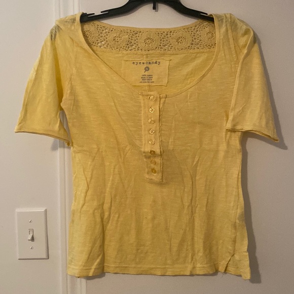 Yellow t shirt top with buttons - Picture 1 of 3
